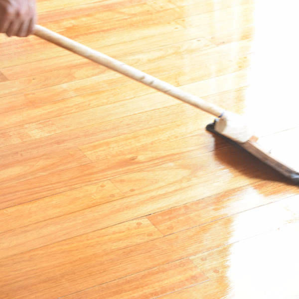 HIDROLAQUEADO DE PISOS DE MADERA