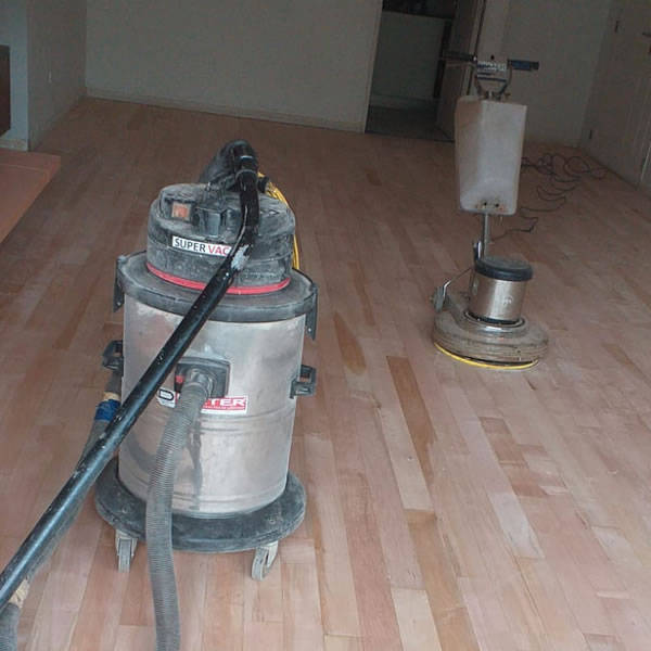PULIDO DE PISOS DE MADERA